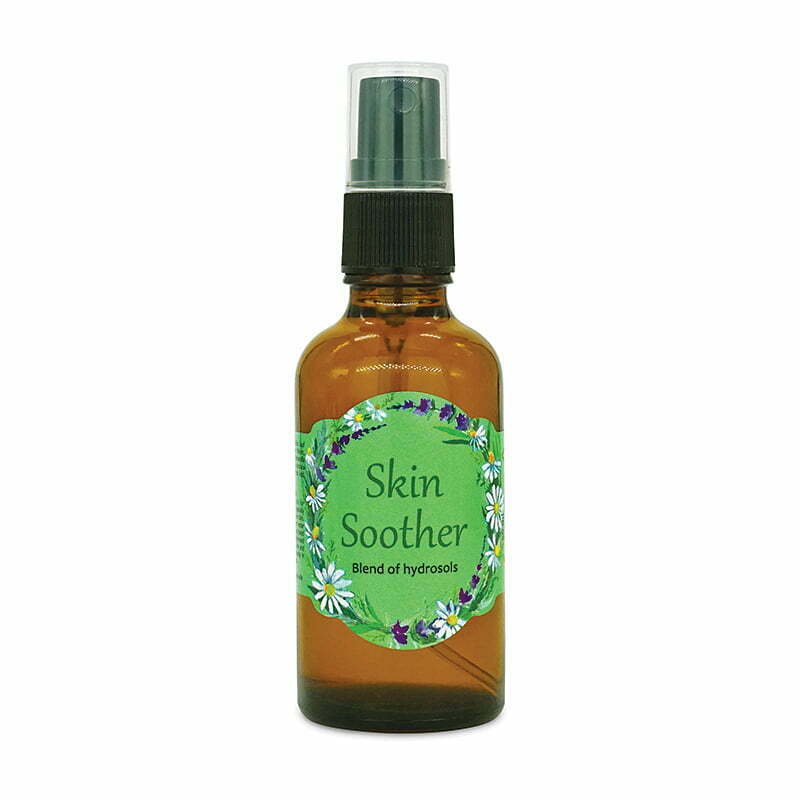 A blend of natural hydrosols for problematic skincare routines. Especially suitable for oily, dull, acne-prone skin. Chamomile and lavender flower water soothes and reduces skin redness; witch hazel hydrosol regulates sebum secretion and helps to minimise pores; tea tree and rosemary hydrosols come in handy in reducing drying small whiteheads.